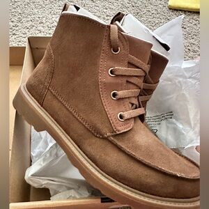 New UGG boys waterproof boot size 6y